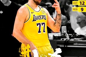 开云-詹姆斯在巴黎圣日耳曼比赛中险胜，比赛规则变更引发热议！观众掌声雷动的简单介绍