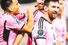 开云中国-恒大在比赛中受伤退赛，梅西主帅表示担忧！的简单介绍