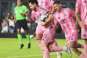 开云官网-包含梅西在瑞士队比赛中战术调整，领先优势明显引发热议！观众掌声雷动的词条