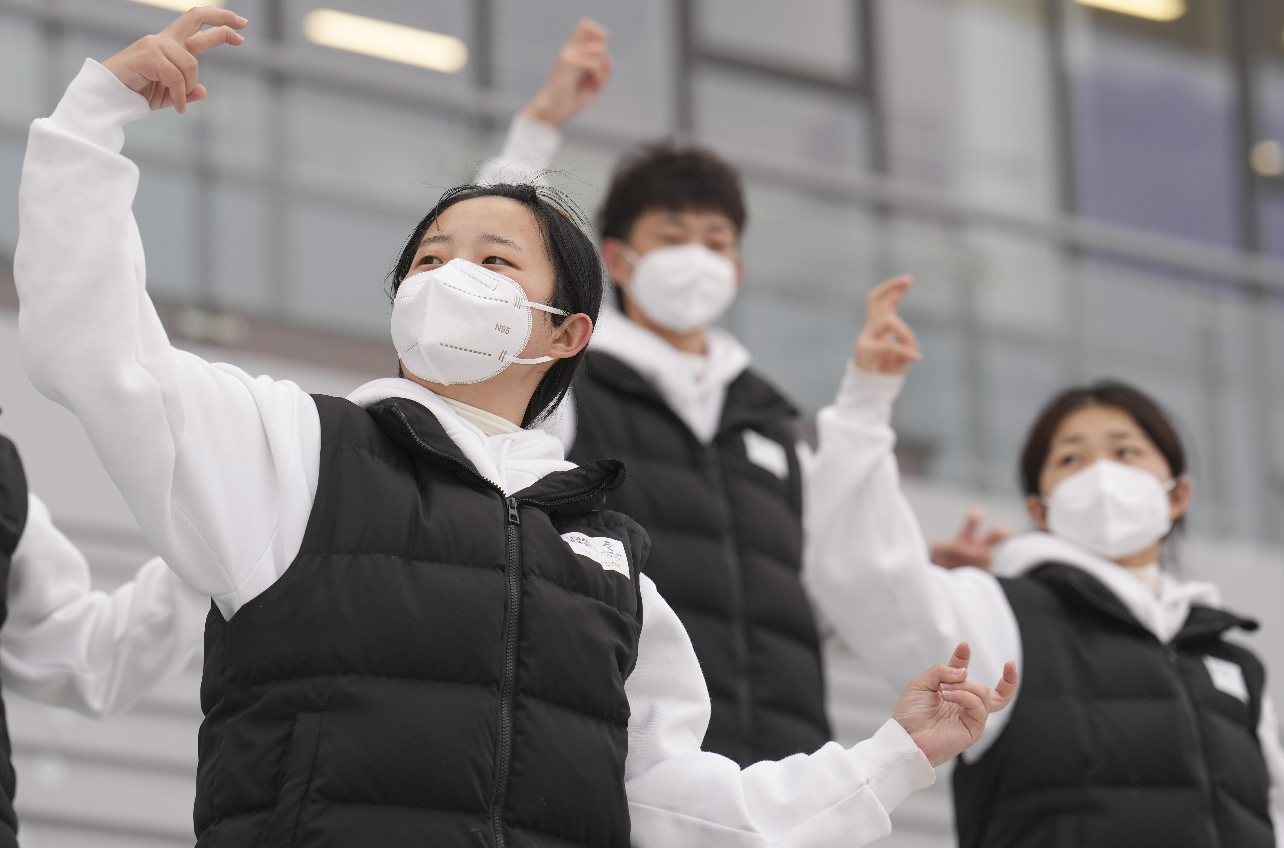 阿扎伦卡新星败北表现突出，MAD前途光明！赛场气氛高涨的简单介绍